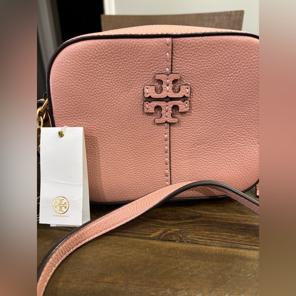 Tory Burch McGraw Camera Bag in Blush Pink - Picture 2 of 9